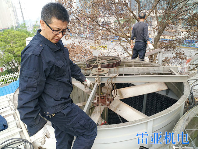 長沙融城花園大酒店冷卻塔維修2